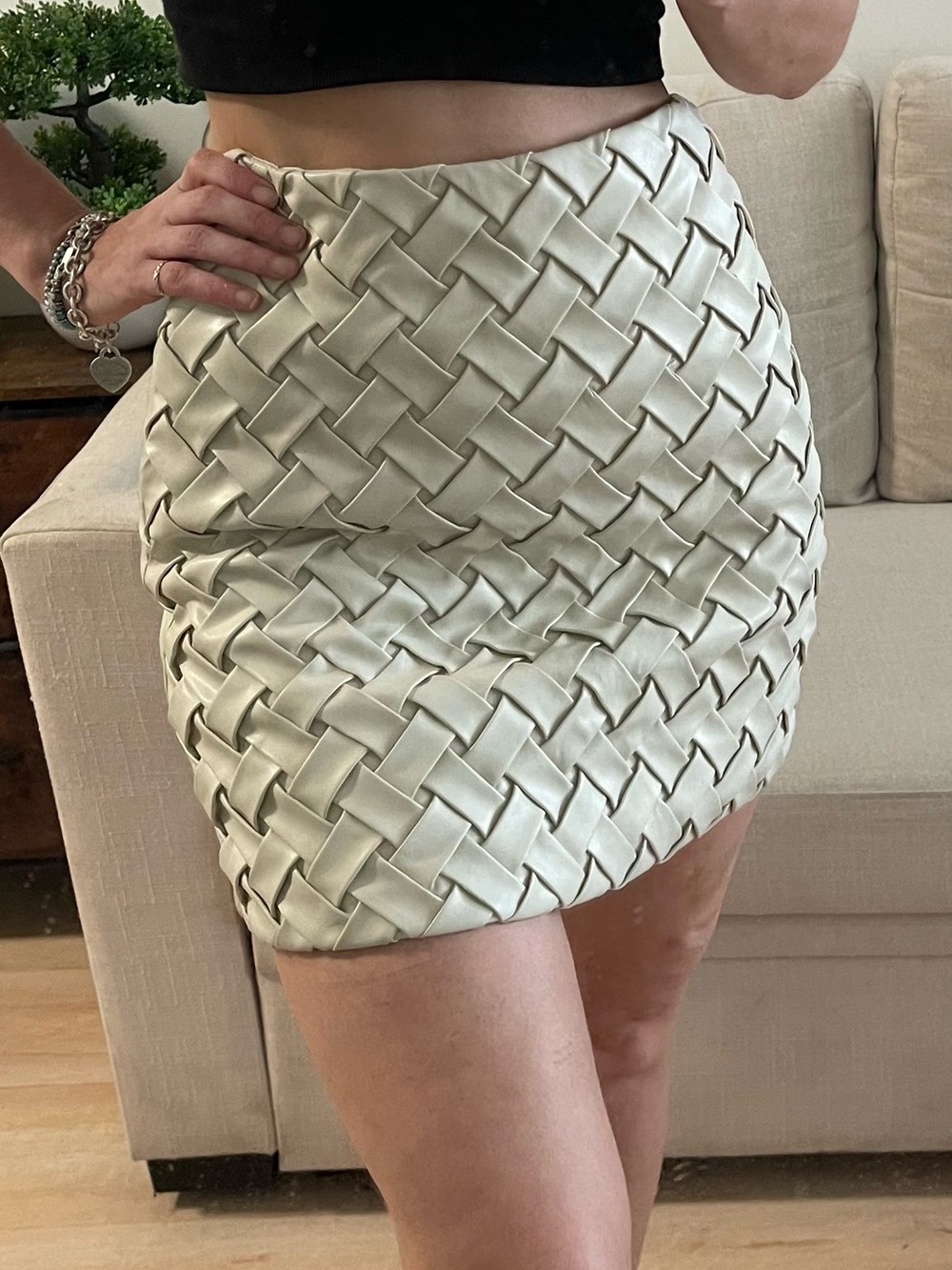 FATE Cream Faux Leather Woven Mini Skirt Textured Size S